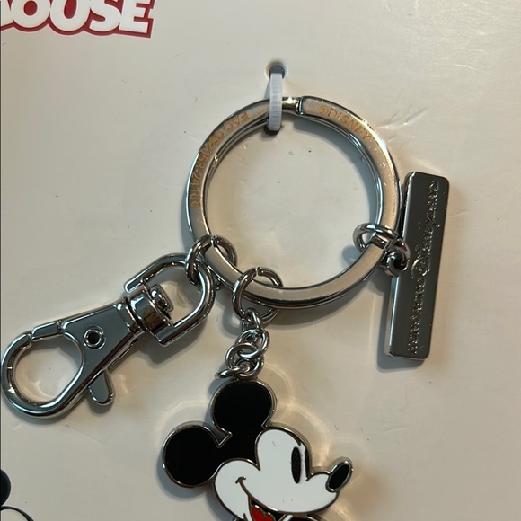 Disney Mickey Mouse Keychain - Picture 4 of 6